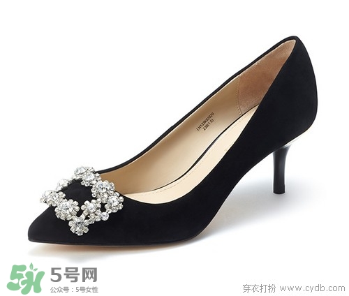 4月份穿什么鞋子？四月份鞋子搭配