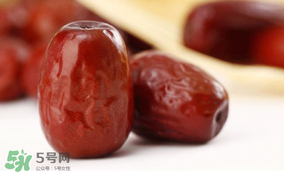 紅棗有點(diǎn)酸還能吃嗎？紅棗為什么會(huì)酸？