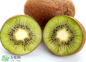 獼猴桃有點(diǎn)硬可以吃嗎？獼猴桃有點(diǎn)硬怎么吃？