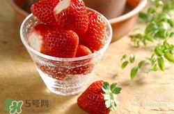 吃草莓可以解酒嗎？草莓怎么解酒