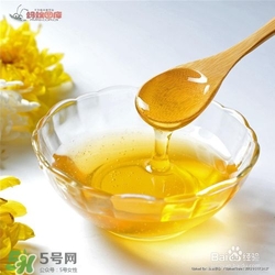 嘴唇干燥是什么原因？嘴唇干裂脫皮怎么辦？