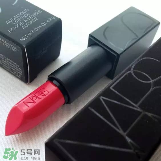 珊瑚紅口紅是什么顏色？珊瑚紅口紅試色