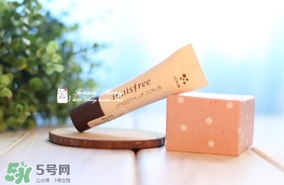 悅詩(shī)風(fēng)吟唇部磨砂膏怎么樣？悅詩(shī)風(fēng)吟去角質(zhì)磨砂膏怎么用？