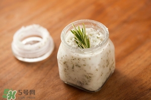 唇部磨砂膏多久用一次？唇部磨砂膏可以天天用嗎？