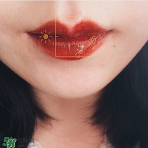 啞光和鏡面口紅哪個(gè)好？啞光口紅和鏡面口紅區(qū)別