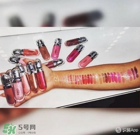 啞光口紅和珠光口紅哪個好？啞光口紅和珠光區(qū)別