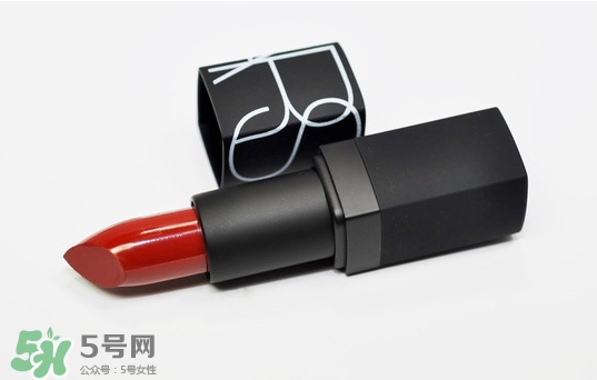 霧面口紅干嗎？霧面口紅太干怎么辦？