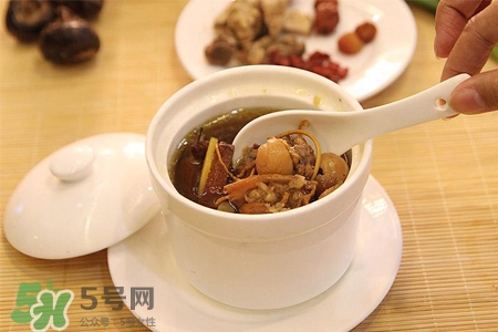 4月份喝什么湯好？四月份適合喝什么湯？