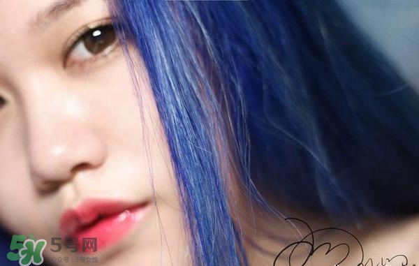 ysl鏡面唇釉和黑管唇釉哪個好？ysl鏡面唇釉和黑管唇釉區(qū)別