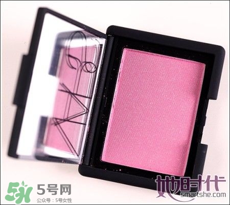 腮紅飛粉是什么意思？腮紅飛粉是質量不好嗎？