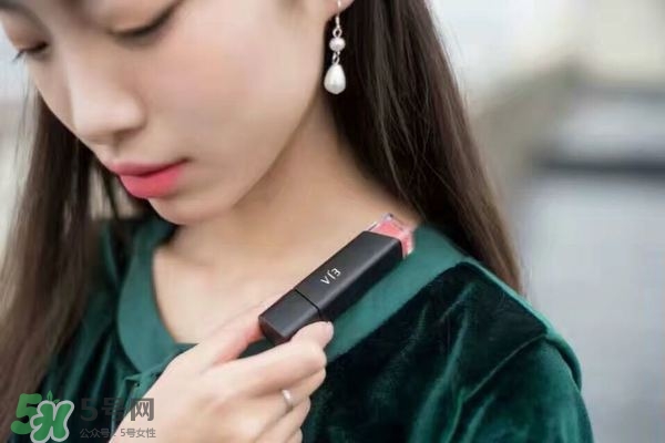 唇釉成膜是什么意思？唇釉怎么成膜？