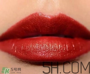 蘭蔻和雅詩(shī)蘭黛口紅哪個(gè)好？雅詩(shī)蘭黛和蘭蔻口紅對(duì)比