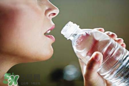 春天要多喝水嗎？春天多喝水有什么好處？