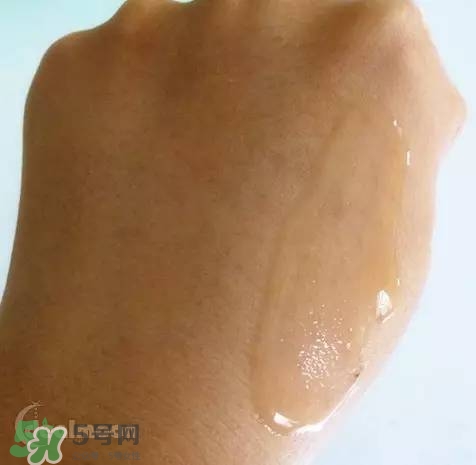 蘭蔻大眼精華和雅詩蘭黛小棕瓶哪個好？蘭蔻大眼精華和小棕瓶對比