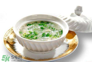 薺菜和魚(yú)可以一起吃嗎？薺菜能和魚(yú)一起吃嗎？