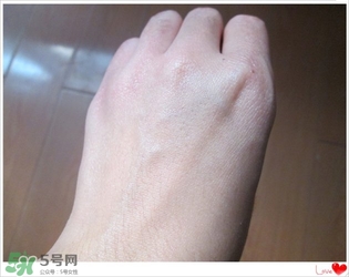 美康粉黛六勝肽回春膏怎么樣？美康粉黛六勝肽回春膏有激素嗎？