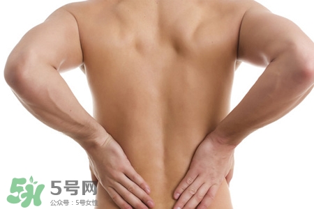 骨質(zhì)疏松會(huì)出現(xiàn)背痛嗎？骨質(zhì)疏松會(huì)引起后背疼嗎？