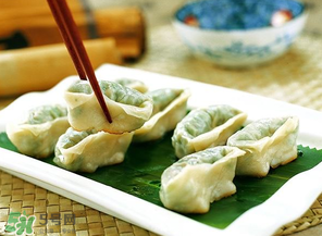 薺菜包餃子必須焯水嗎？薺菜包餃子要焯水嗎？
