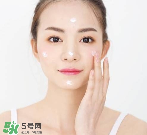 妝前乳和隔離霜的區(qū)別？妝前乳隔離霜有什么不一樣？