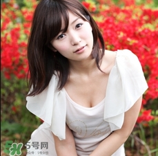 精華乳要洗掉嗎？精華乳要不要洗？