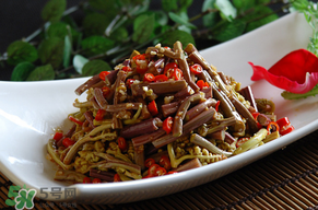 蕨菜苦能吃嗎？蕨菜苦的吃了會中毒嗎？
