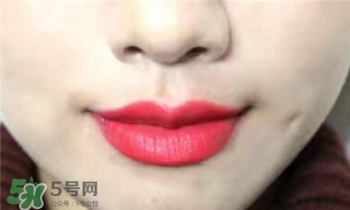 蘭蔻菁純唇膏186多少錢？蘭蔻絲絨唇膏186專柜價格