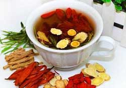 春天能喝黃芪水嗎？春天喝黃芪水好嗎？
