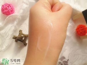 嬌蘭帝皇蜂姿眼霜怎么用？嬌蘭帝皇蜂姿眼霜使用方法
