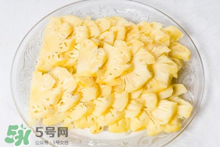 菠蘿如何削皮？自己在家怎么削菠蘿？