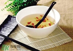 枸杞子泡水隔夜能喝嗎？枸杞子泡水隔夜喝的壞處