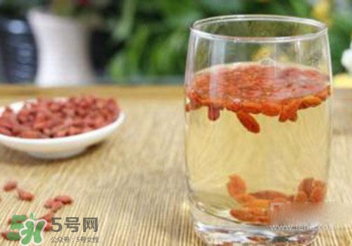 枸杞子泡水隔夜能喝嗎？枸杞子泡水隔夜喝的壞處