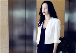 白色西服怎么搭配？白色西服搭配什么內(nèi)搭？