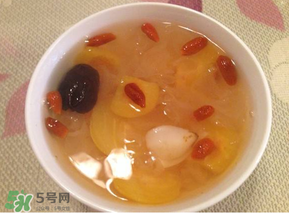 枇杷可以煮水喝嗎？枇杷煮水的功效與作用