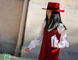 紅色衣服怎么搭配？紅色衣服怎么搭配好看？