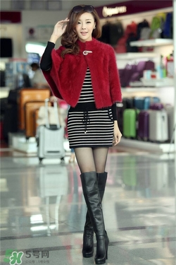 紅色衣服配什么顏色鞋子？紅色衣服配什么鞋子好看？