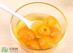 枇杷和蜂蜜能一起吃嗎？枇杷放蜂蜜好嗎？