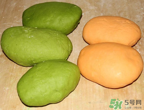 菠菜汁和面怎樣做更綠？怎么樣菠菜汁和面更綠？