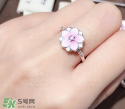 潘多拉2017新品桃花系列在哪里買？pandora桃花系列國內(nèi)有賣嗎？