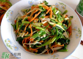 薺菜和金針菇能一起吃嗎？薺菜能和金針菇一起炒嗎？