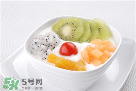 皮膚過(guò)敏可以喝酸奶嗎？皮膚過(guò)敏能不能喝酸奶？