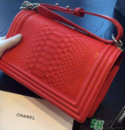 香奈兒蟒蛇皮包包怎么保養(yǎng)？chanel蟒蛇皮包包怎么清洗？