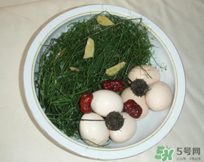 地菜煮雞蛋會中毒嗎？地菜煮雞蛋吃死人是真的嗎？