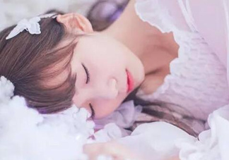 女人熬夜吃什么好？女人熬夜的危害有多大