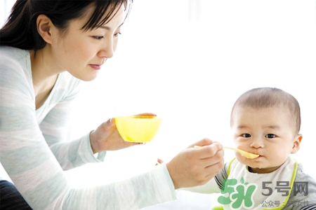 艾草能治乳房濕疹嗎？艾草怎么治療乳房濕疹？