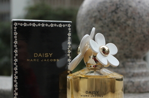 marc jacobs是什么檔次？馬克雅可布是幾線牌子？