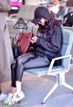 celine小白鞋正品多少錢？celine小白鞋專柜價格