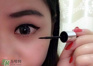 美人魚眼線液怎么用？美人魚眼線液怎么畫？