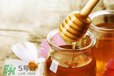 過敏性鼻炎可以吃蜂蜜嗎？過敏性鼻炎能不能吃蜂蜜？