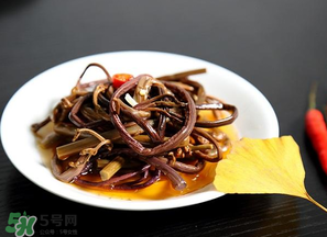 干蕨菜致癌嗎？干蕨菜致癌是真的嗎？