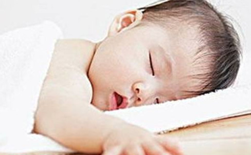 孩子睡覺為什么打呼嚕？孩子睡覺打呼嚕是什么原因